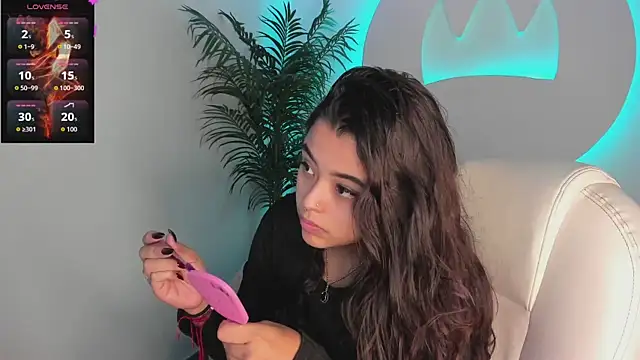 Snapshot of Ariana_Pierce chatting on October 18, 2025, 12:50 pm Ariana Pierce online show from October 18, 2025, 12:50 pm