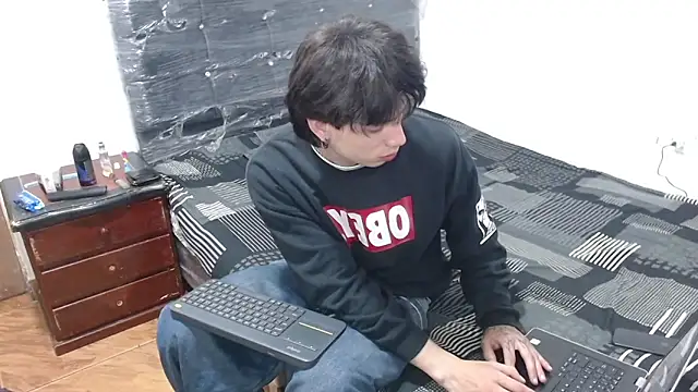 pervertsteens3 online show from November 6, 2025, 7:04 pm