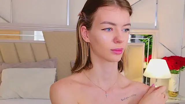 MeganMour online show from November 24, 2025, 5:12 pm