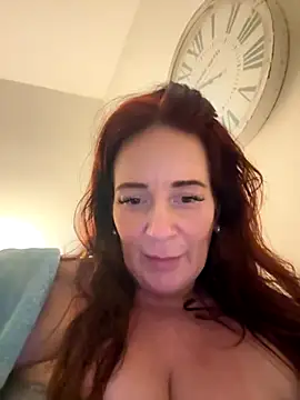 Engel mia online show from October 3, 2025, 9:56 pm