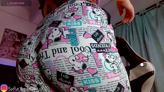 Snapshot of Sofia_kenedyy chatting on March 18, 2025, 12:16 am Sofia kenedyy online show from March 18, 2025, 12:16 am