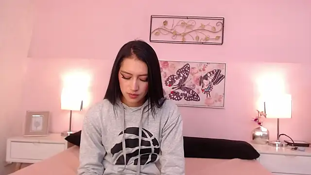 sara17  online show from October 19, 2025, 1:39 am