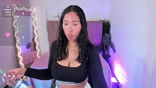 penelope tay1 online show from November 29, 2025, 3:09 am