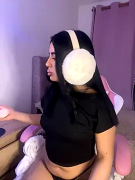 Snapshot of Emily-14 chatting on November 27, 2025, 4:03 am Emily-14 online show from November 27, 2025, 4:03 am