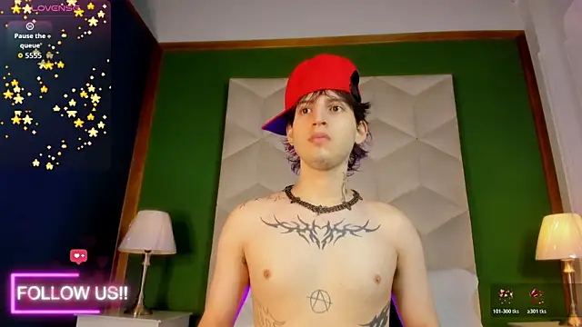 Snapshot of sett_and_gwen chatting on October 31, 2025, 4:13 am sett and gwen online show from October 31, 2025, 4:13 am