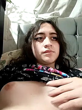 Yaz Moon online show from March 7, 2025, 3:40 am