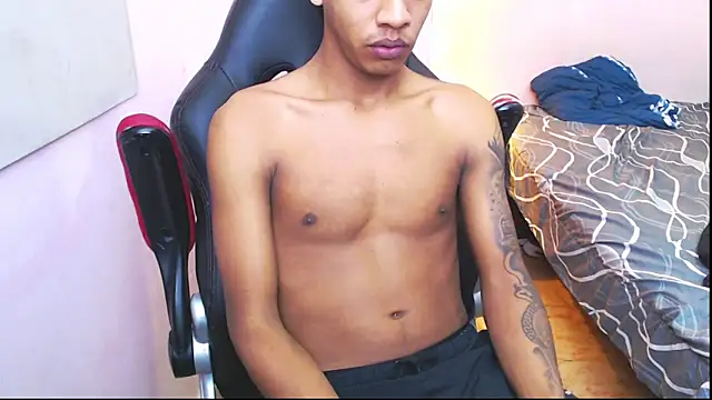 Snapshot of mr_stiven_ chatting on January 5, 2025, 5:20 am mr stiven  online show from January 5, 2025, 5:20 am