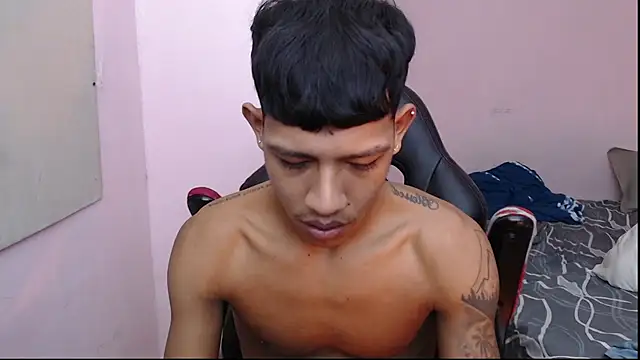 Snapshot of mr_stiven_ chatting on January 6, 2025, 1:42 am mr stiven  online show from January 6, 2025, 1:42 am