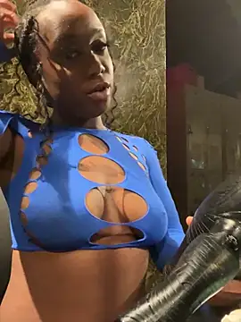 Snapshot of Charismasweets chatting on March 9, 2025, 8:51 am Charismasweets online show from March 9, 2025, 8:51 am