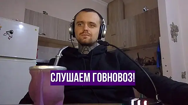 Snapshot of HappyZebra13 chatting on January 22, 2025, 7:03 pm HappyZebra13 online show from January 22, 2025, 7:03 pm