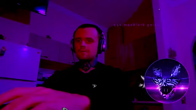 Snapshot of HappyZebra13 chatting on February 13, 2025, 2:42 pm HappyZebra13 online show from February 13, 2025, 2:42 pm