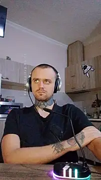 Snapshot of HappyZebra13 chatting on March 18, 2025, 5:42 pm HappyZebra13 online show from March 18, 2025, 5:42 pm