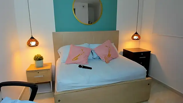 linda rios  online show from December 24, 2024, 8:27 pm