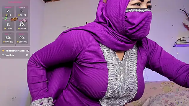 Snapshot of jazmin_anbar chatting on January 29, 2025, 7:53 pm jazmin anbar online show from January 29, 2025, 7:53 pm