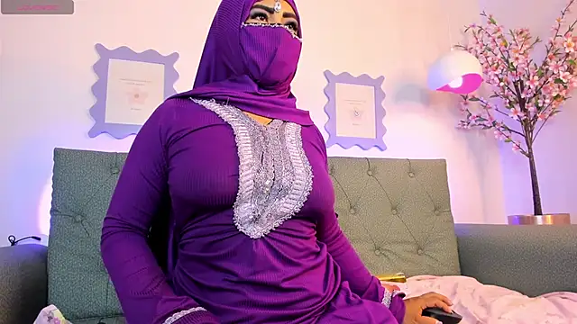 Snapshot of jazmin_anbar chatting on March 12, 2025, 6:33 pm jazmin anbar online show from March 12, 2025, 6:33 pm