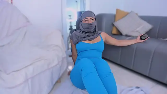 Snapshot of jazmin_anbar chatting on October 7, 2025, 6:05 pm jazmin anbar online show from October 7, 2025, 6:05 pm