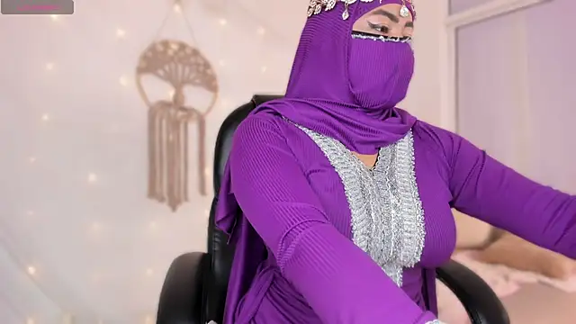 Snapshot of jazmin_anbar chatting on November 26, 2025, 5:41 am jazmin anbar online show from November 26, 2025, 5:41 am