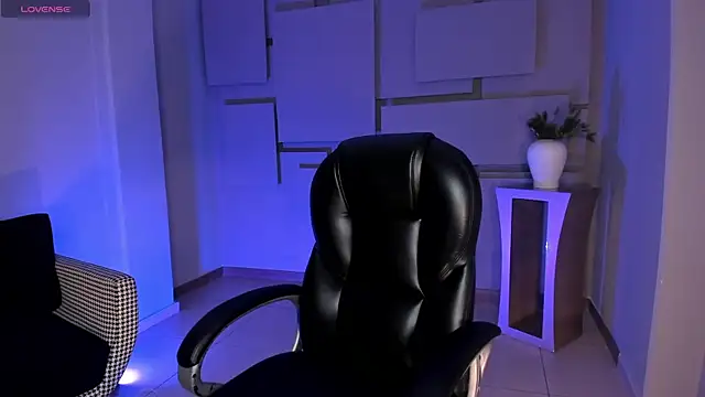 Snapshot of MiaFarrell_ chatting on November 4, 2025, 6:07 pm MiaFarrell online show from November 4, 2025, 6:07 pm