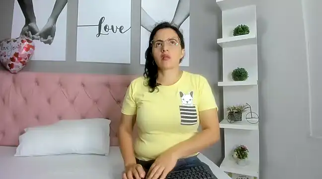 africa holmes online show from February 21, 2025, 1:44 am