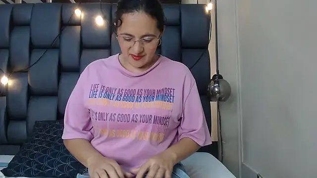 africa holmes online show from March 22, 2025, 2:59 am