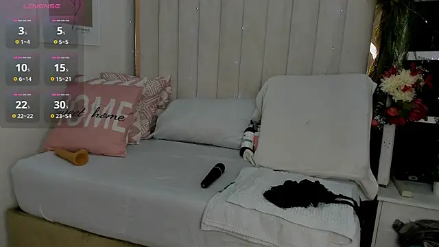 africa holmes online show from October 5, 2025, 1:48 am