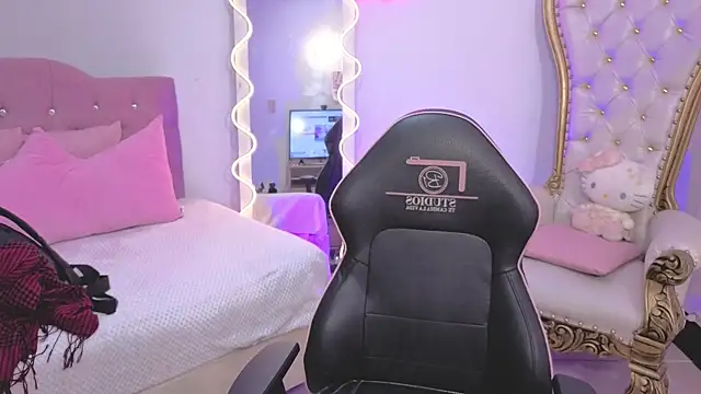 kittystart tay online show from November 22, 2025, 11:42 am