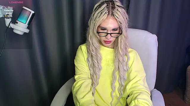 Cassie Bae online show from January 14, 2025, 7:53 pm