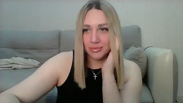 VickyLove047 online show from September 15, 2025, 5:57 pm