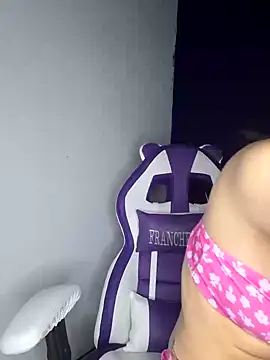 franchezkavegaaa online show from January 23, 2025, 11:48 am