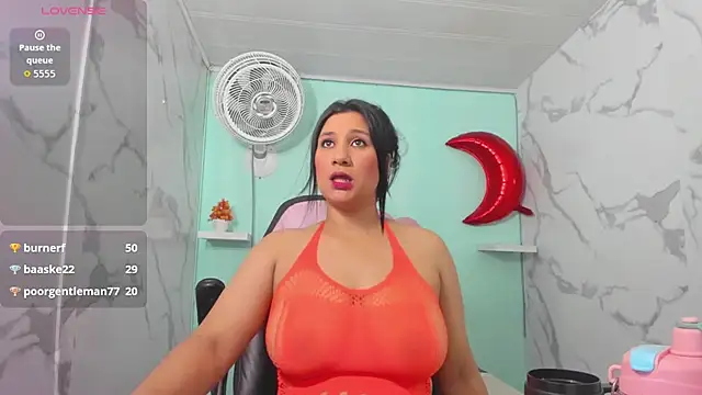 Snapshot of karime_sexygirl chatting on December 2, 2025, 11:37 am karime sexygirl online show from December 2, 2025, 11:37 am