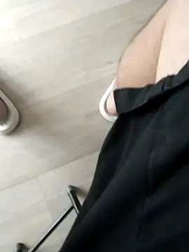 Snapshot of Dannydy2015 chatting on October 7, 2025, 5:26 am Dannydy2015 online show from October 7, 2025, 5:26 am