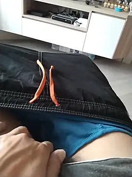 Snapshot of Dannydy2015 chatting on October 11, 2025, 2:22 am Dannydy2015 online show from October 11, 2025, 2:22 am