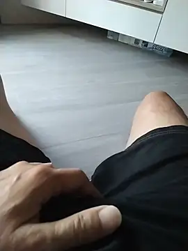 Snapshot of Dannydy2015 chatting on October 16, 2025, 12:55 am Dannydy2015 online show from October 16, 2025, 12:55 am