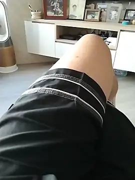 Dannydy2015 online show from December 15, 2025, 2:38 am