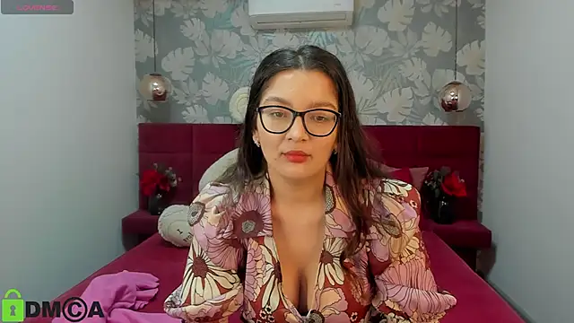 ZarifaBev online show from January 28, 2025, 9:50 pm