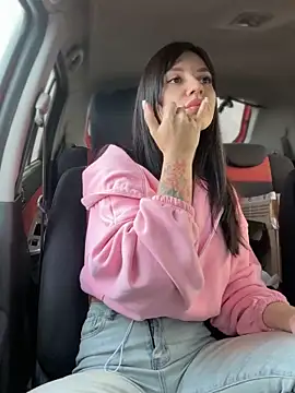 Snapshot of JulliaVegas chatting on October 22, 2025, 2:01 am JulliaVegas online show from October 22, 2025, 2:01 am