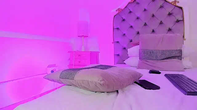 Snapshot of rebeca_watsson chatting on November 27, 2025, 7:49 pm rebeca watsson online show from November 27, 2025, 7:49 pm