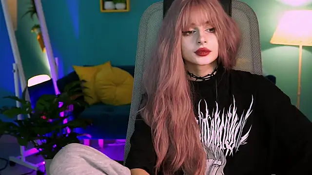 Snapshot of JadeCastle_ chatting on March 18, 2025, 8:03 am JadeCastle online show from March 18, 2025, 8:03 am