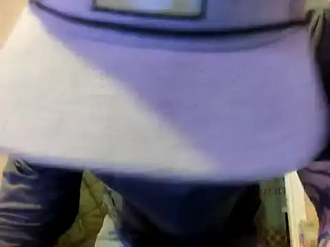 Snapshot of Huntzg23 chatting on December 1, 2025, 8:52 am Huntzg23 online show from December 1, 2025, 8:52 am