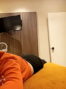 Snapshot of Eleni_Pappa chatting on February 10, 2025, 8:53 pm Eleni Pappa online show from February 10, 2025, 8:53 pm