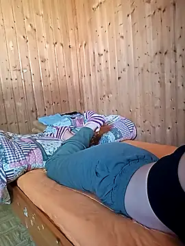 Snapshot of Eleni_Pappa chatting on November 5, 2025, 10:37 am Eleni Pappa online show from November 5, 2025, 10:37 am