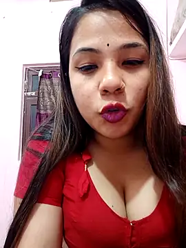 Snapshot of Hot-shot99 chatting on February 12, 2025, 5:48 pm Hot-shot99 online show from February 12, 2025, 5:48 pm