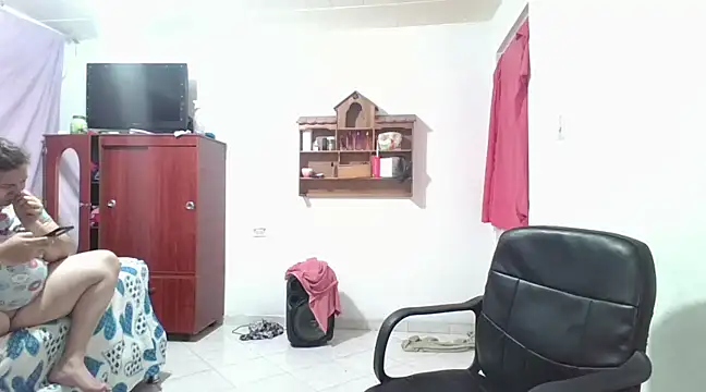 pecadodulce123 online show from February 12, 2025, 10:37 pm