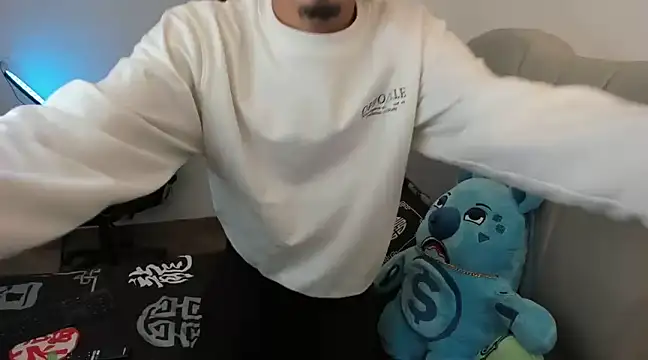 Snapshot of twink_latino5 chatting on December 20, 2024, 11:00 am twink latino5 online show from December 20, 2024, 11:00 am