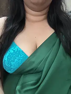 Snapshot of Akhi_Akshaya chatting on December 18, 2024, 9:25 am Akhi Akshaya online show from December 18, 2024, 9:25 am