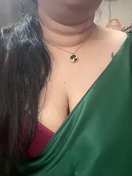 Snapshot of Akhi_Akshaya chatting on December 23, 2024, 6:58 pm Akhi Akshaya online show from December 23, 2024, 6:58 pm