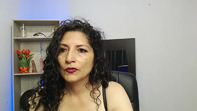 Snapshot of arianna_ros3 chatting on February 11, 2025, 3:40 pm arianna ros3 online show from February 11, 2025, 3:40 pm