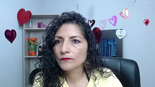 Snapshot of arianna_ros3 chatting on February 15, 2025, 4:12 pm arianna ros3 online show from February 15, 2025, 4:12 pm