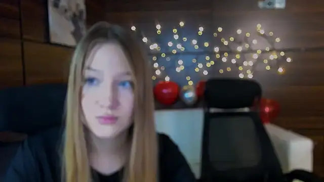 playful sophie online show from March 3, 2025, 9:59 pm