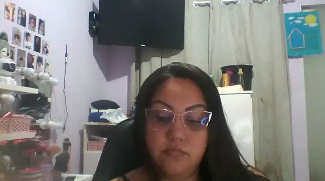 Paolaa hoot online show from February 23, 2025, 9:37 pm